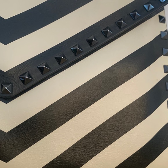 Valentino Rockstud striped envelope clutch - Picture 7 of 10